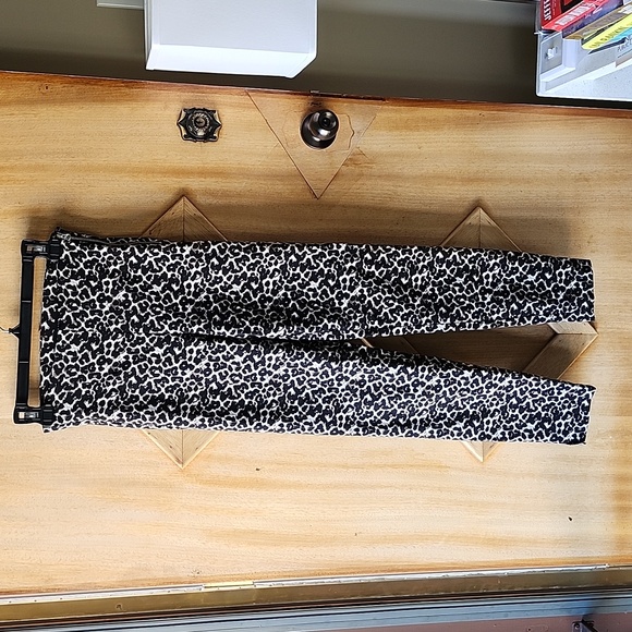 Dynamite skinny stretch pants XS - Picture 2 of 7